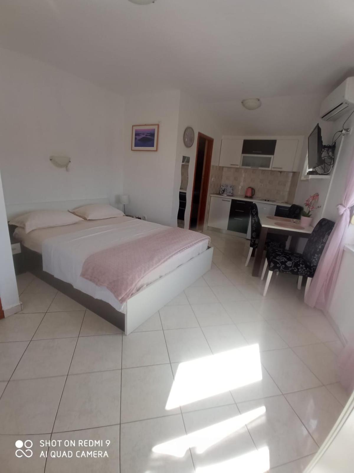 Apartmani Andelo, Tommy, Leon Bibinje Exteriör bild