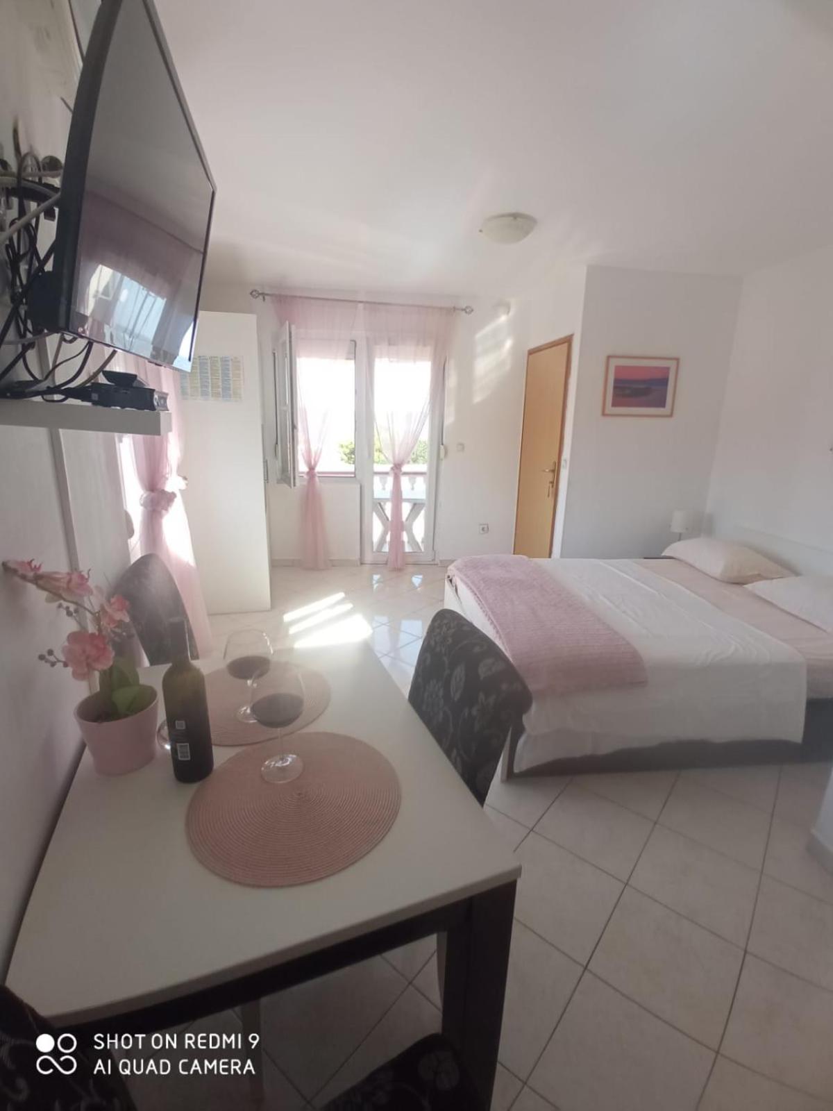 Apartmani Andelo, Tommy, Leon Bibinje Exteriör bild